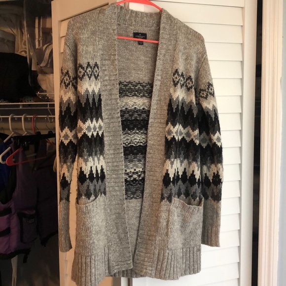 American Eagle Outfitters Sweaters - Gray American eagle cardigan American Eagle Outfitters Sweaters - Gray American eagle cardigan